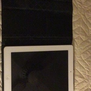 iPad 4th Generation. 32 GB one owner White
